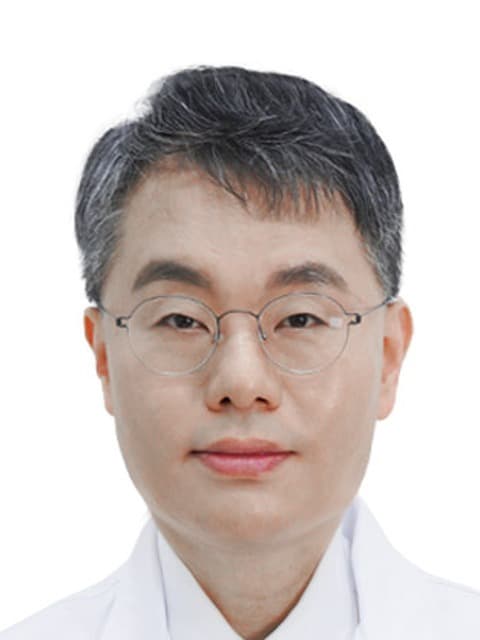 KIM BYUNG JU医師の写真